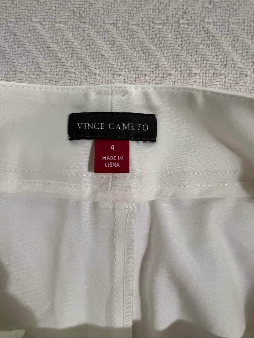 Vince Camuto Crisp White Tailored Women's Shorts size 4 - Picture 2 of 7